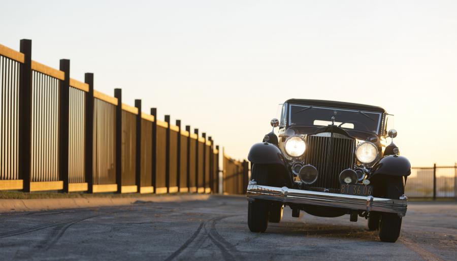  Packard Super 8 Convertible Victoria 1933 года  (фото 3 из 16)